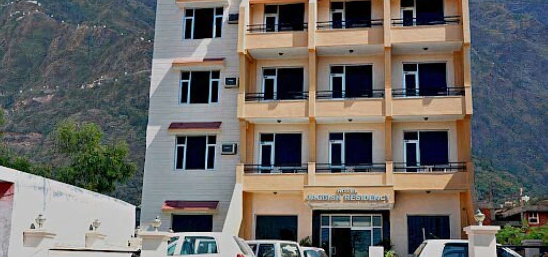 Hotel Jagdish Residency slider 1